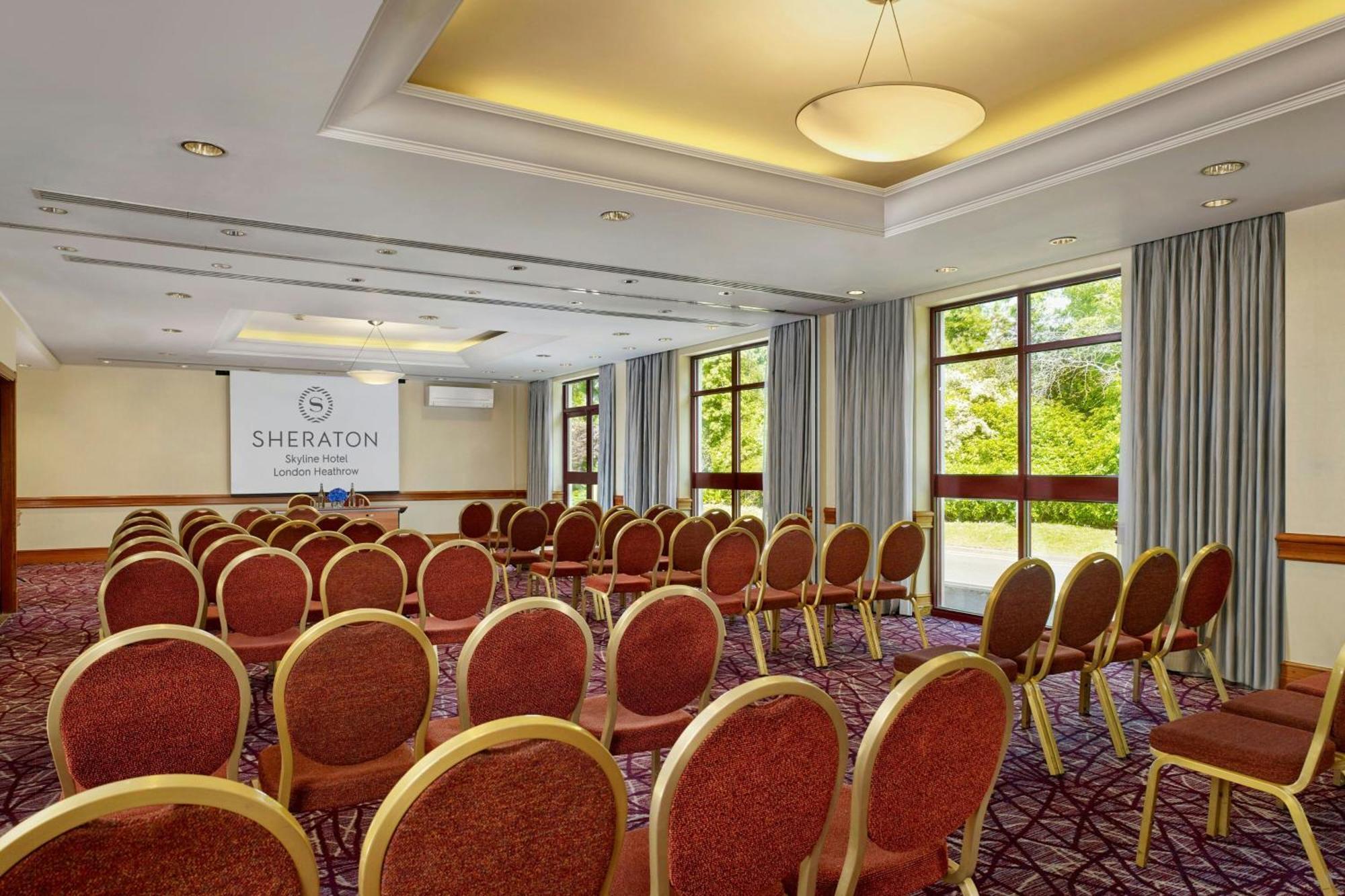 Sheraton Skyline Hotel London Heathrow Hillingdon Exterior photo