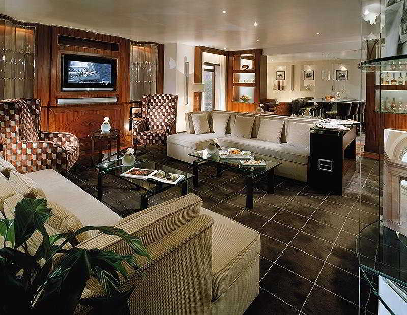 Sheraton Skyline Hotel London Heathrow Hillingdon Interior photo
